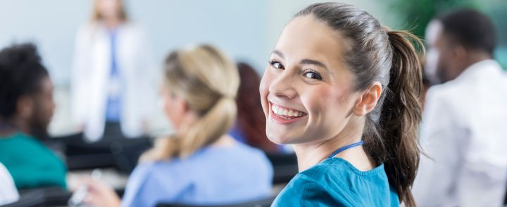 Terveydenhuoltoalan oppitunti.